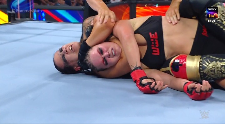 Shayna Baszler Defeats Ronda Rousey In MMA Rules Match At WWE