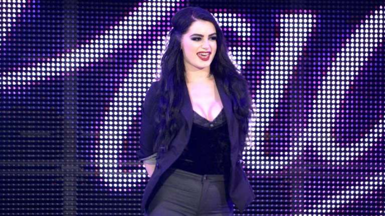 Paige Backstage At Tonight S Wwe Monday Night Raw Wrestling News Wwe News Aew News Wwe