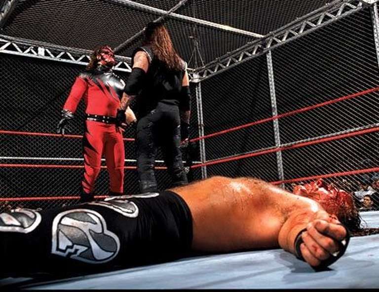 This Day In Wrestling History (Oct 5th): First Ever Hell In A Cell/Kane Deb...