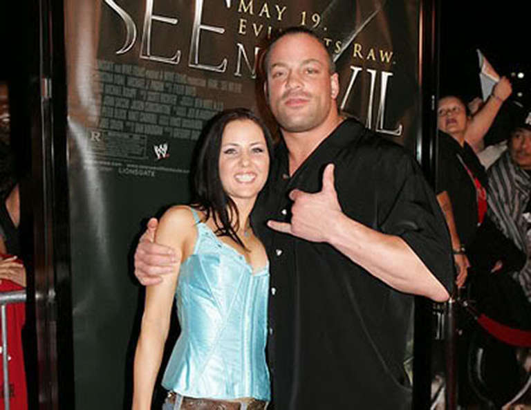 Former WWE Champion Rob Van Dam has finalized his divorce settlement to his...