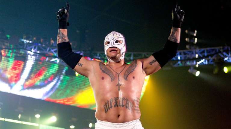 rey mysterio aew