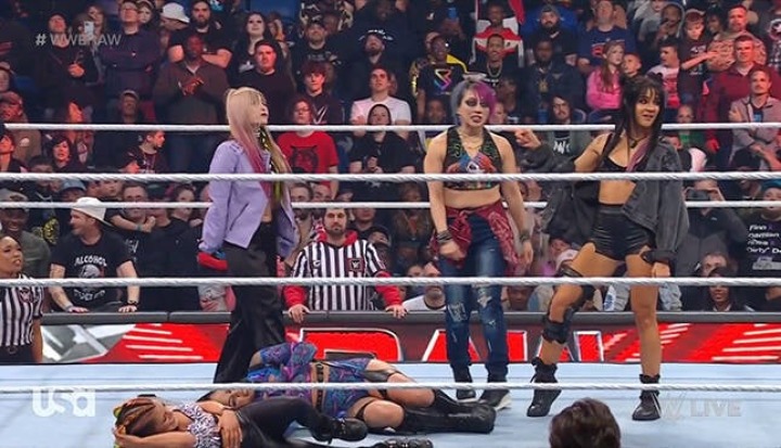 Surprise Attack: Damage CTRL Ambushes Women's Tag Team Champions on WWE ...