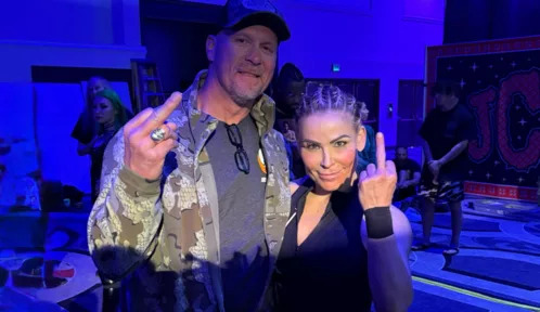 Nattie Neidhart Shares Iconic Middle Finger Moment With Steve Austin In Backstage Bloodsport Photo